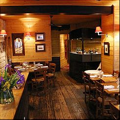 Restaurant Le Chalet de Neuilly Neuilly Sur Seine, Hauts-de-Seine (92) Restaurant Le Chalet de Neuilly Neuilly Sur Seine, Hauts-de-Seine (92)