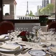 Les Bateaux  Roues restaurant groupe Paris 15