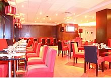 Le Pavillon Rouge restaurant groupe Paris 18 Le Pavillon Rouge restaurant groupe Paris 18