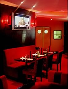 Le Pavillon Rouge restaurant groupe Paris 18 Le Pavillon Rouge restaurant groupe Paris 18