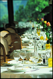 Le Mas d'Artigny restaurant groupe Saint-Paul (06) Le Mas d'Artigny restaurant groupe Saint-Paul (06)